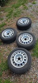 4 gomme invernali con cerchi