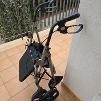 Deambulatore / Rollator con seduta e freni Ottime