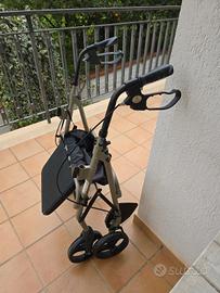 Deambulatore / Rollator con seduta e freni Ottime