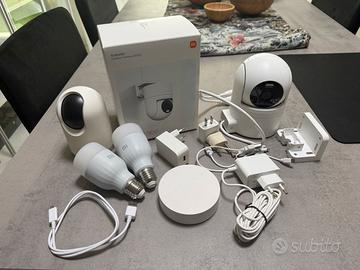 Kit Domotica Xiaomi Videosorveglianza, Luci e Hub