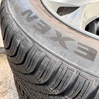 Cerchi in lega completi di gomme mazda cx3