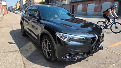 Alfa Romeo Stelvio 2.2 Turbodiesel 160 CV AT8 RWD 