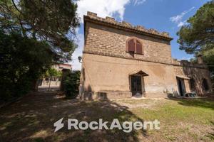 CASALE STORICO AD ALGHERO UN'OASI VERDE IN CITTA