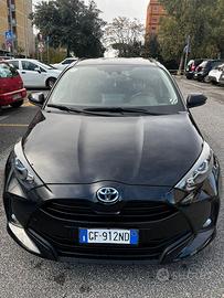 Yaris 1.5 hibrid 5 porte busines