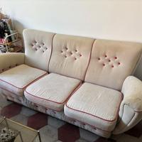 divano a tre posti