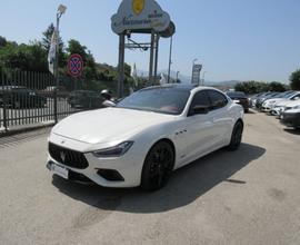 MASERATI Ghibli V6 Diesel 275 CV Gransport TETTO