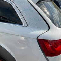 taglio posteriore audi q7