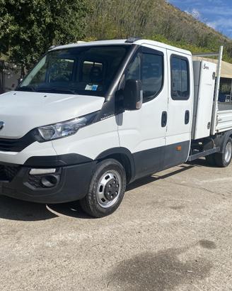 Autocarro IVECO DAILY 35C14