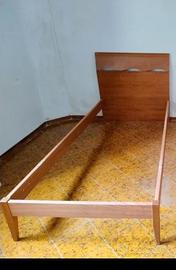Letto singolo con rete a doghe