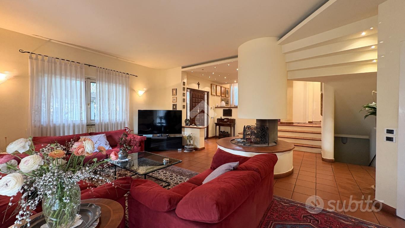 VILLA SINGOLA A MONZA - Vista 3