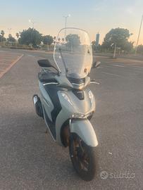 sh 125