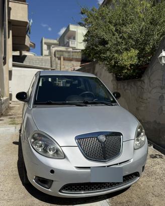 Lancia Ypsilon 2011