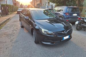 Opel Astra K Sport Tourer 1.2 Benzina 130CV