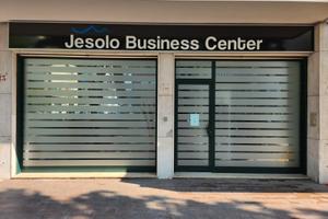 Ufficio per utilizzo breve o lungo periodo