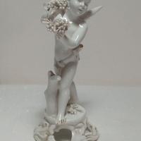 Putto in porcellana della Manifattura Triade