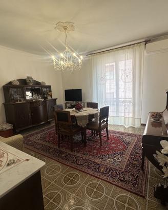 AP922 - appartamento a piano terra con garage