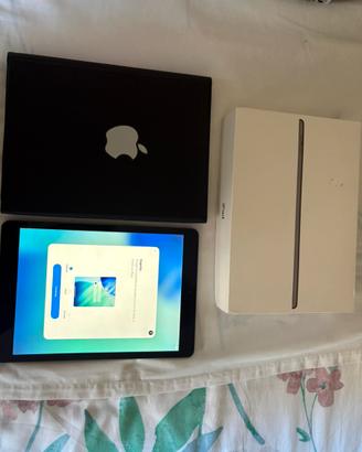 Ipad 8 generazione pari a nuovo con garanzia apple
