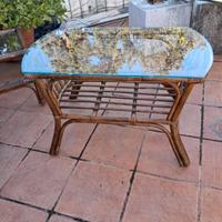 Tavolino in bambù con vetro