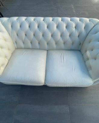 Divano chesterfield  casa, ufficio o attività