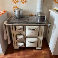 Stufa a legna per cucina