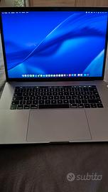 Macbook pro 15"  2017  video  4 gb 