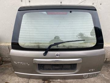 Nissan X-Trail 2001> Portellone
