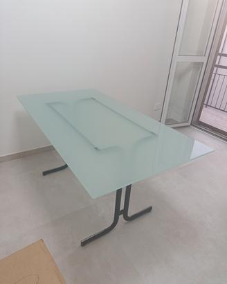 Tavolo moderno in metallo nero e vetro – 80×150 cm