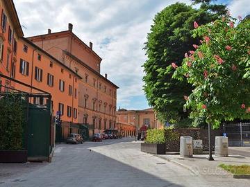 Attività / Licenza di 35 m² con 2 locali a Bologna