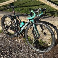 Bici bianchi infinito