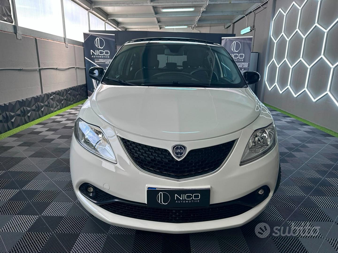 Lancia Ypsilon 2016 photo 2