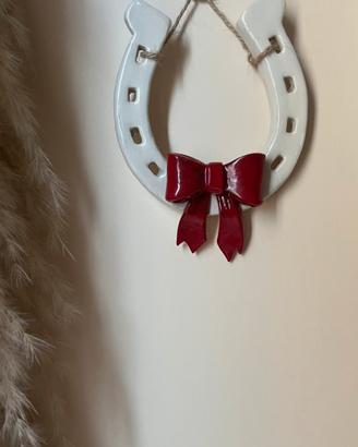 decorazione parete casa nuova ferro di cavallo