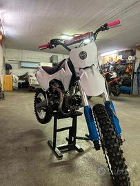 Pit bike