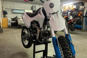Pit bike