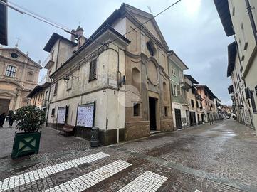 3 LOCALI A CARMAGNOLA
