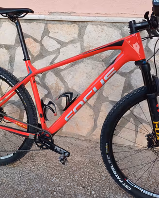 Focus raven max in carbonio Misura 29 L