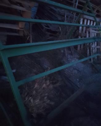 scaffali in ferro