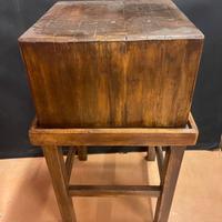 Ceppo in legno da macellaio restaurato