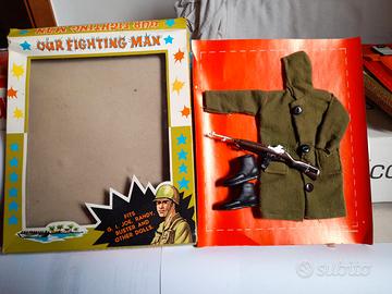 Tenute per i tuoi eroi:Big Jim, Randy,G.I.Joe,,Bus