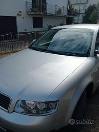 AUDI A4 2ª serie - 2004