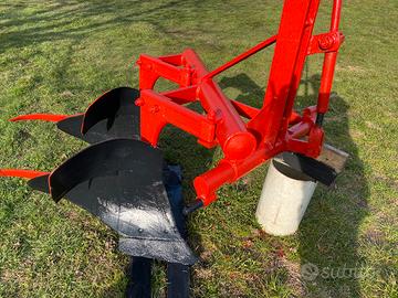 Aratro 2vomeri, aratro 4 vomeri per trattore