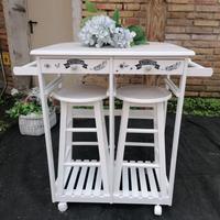 Tavolino con sgabelli salva spazio in stile Shabby