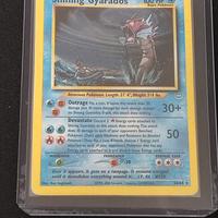 Shining Gyarados Holo con Swirle Rara
