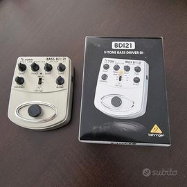 Pedale preamp/DI per basso eletrico