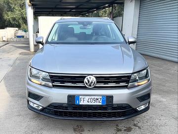 Volkswagen Tiguan 2.0 TDI SCR DSG Business BlueMot