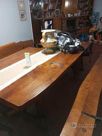 Tavolo in pino russo