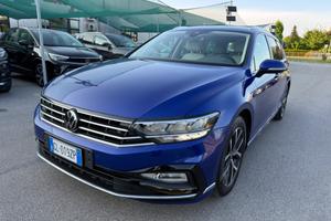 Volkswagen Passat Sw R LINE 2.0 200 CV DSG Executi