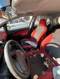 Interno Opel Corsa 2011