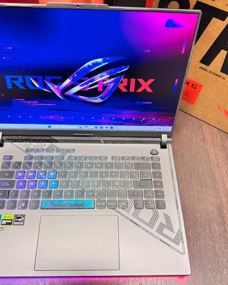 Asus rog strix g16 RTX 4070 COME NUOVO IN GARANZIA