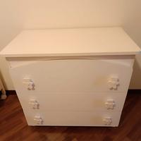 Lettino e cassettiera bambini della Mibb