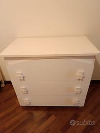 Lettino e cassettiera bambini della Mibb